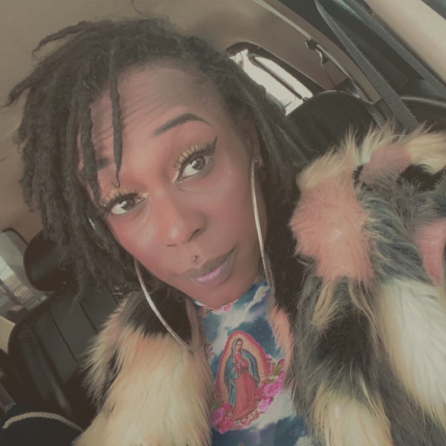 _Big__Tashaaa's tweet photo. It’s Been A Year 💅🏾 #locs #naturalhair #islandting 😜 https://t.co/t73M2WMIyx