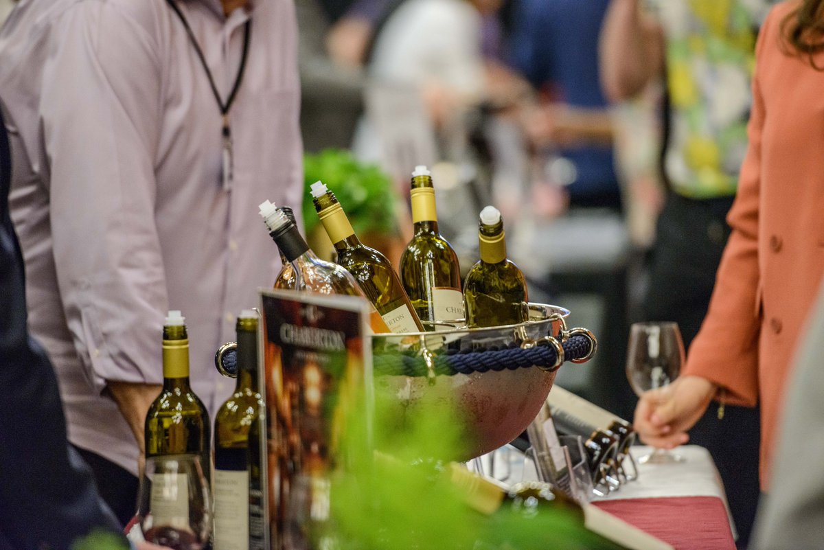 VanWineFest's tweet photo. #WinePreview: BCLIQUOR is hosting a #VIWF sneak peek tasting on Apr. 7 at its 39th & Cambie store. Taste five wines from #VanWineFest participating wineries for the chance to win tickets to our International Festival Tasting on Fri. Apr. 28. More info: https://t.co/o2bs2qPUMj https://t.co/j7yS9Swk8Y