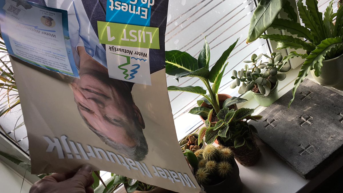 Fantastisch! Dat <a href="/groot_ernest/">Ernest de Groot</a> weer zoveel stemmen heeft gekregen 💧Niet vanwege valse &amp;loze beloftes, maar door praktijkervaring en een enorme kennis van bodem/natuur/water en door prettige manieren van samenwerken🌳#zokanhetook Hij mag nu weer van het raam af😉#WaterNatuurlijk
