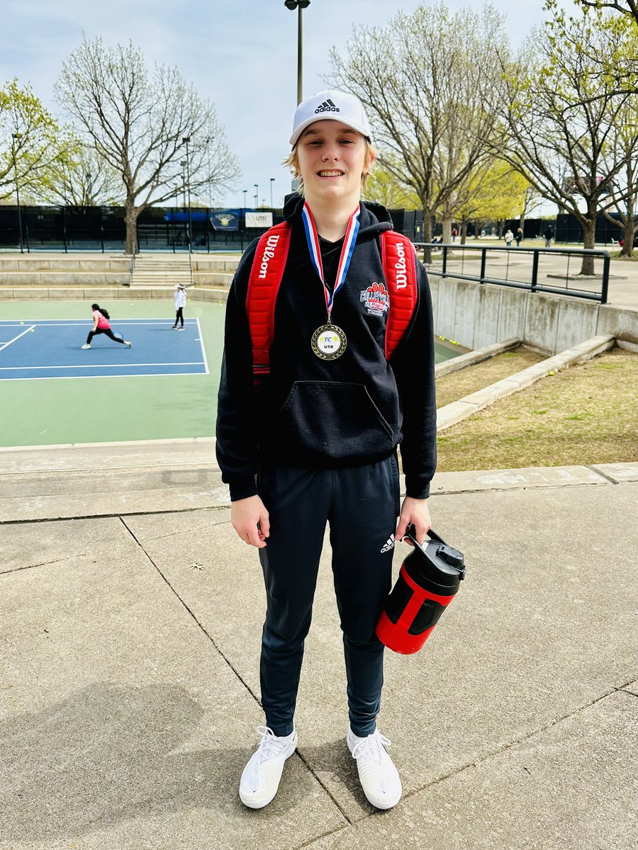 DuttonHs's tweet image. Connor got the W today at the Richland Tennis Center Tournament. 🎾 @cheritagetennis