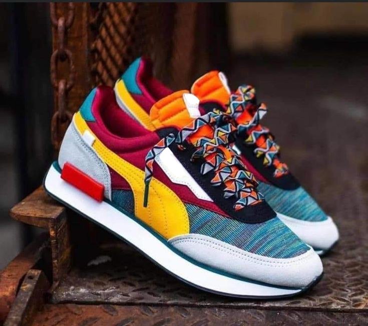 bottleThread1's tweet photo. Kumpulan Sneakers Lokal Harga Merakyat!

Save Aja Dulu, CO Nya Belakangan ✨

- a Thread - https://t.co/RlXgoxgUCE
