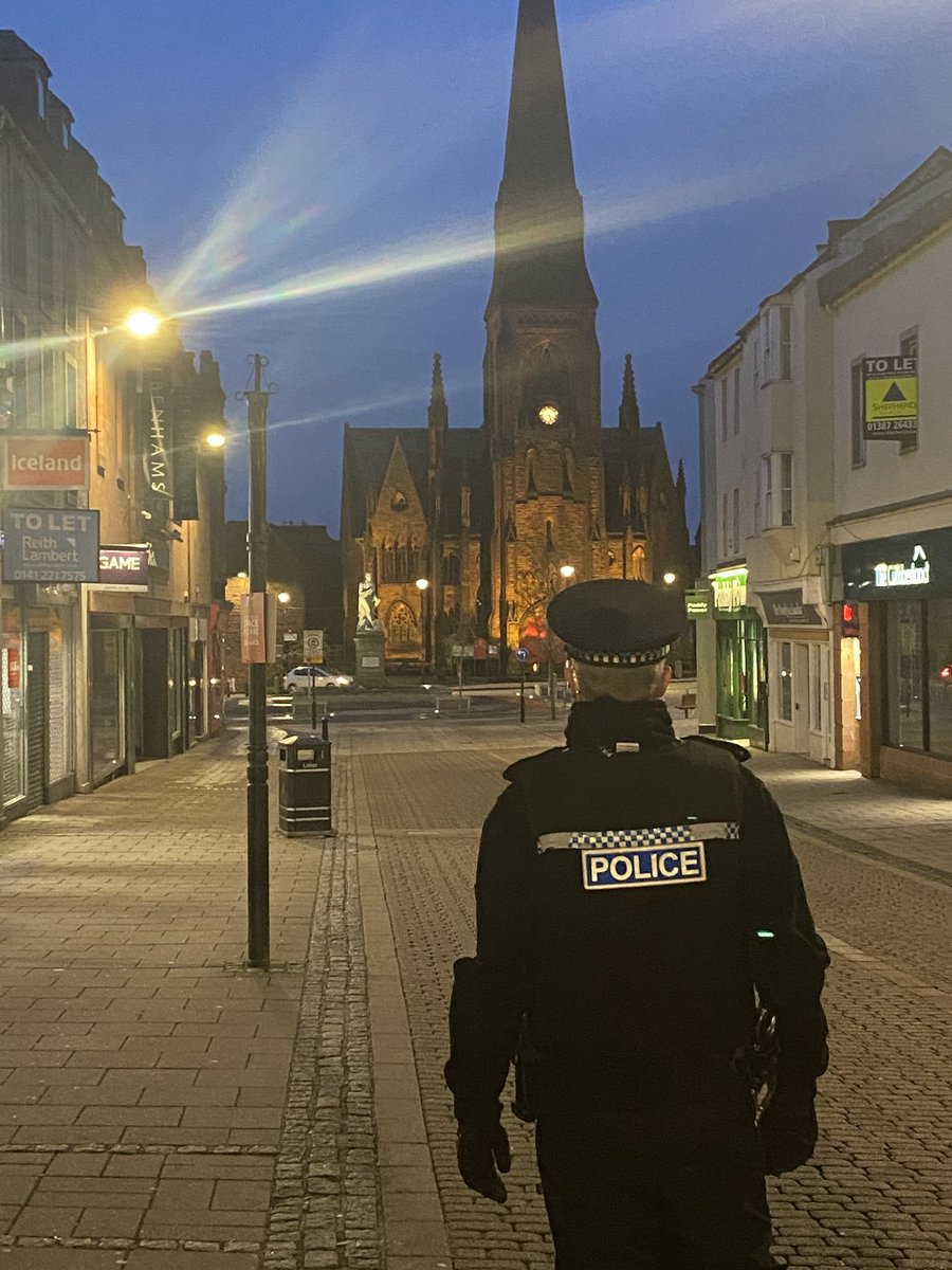 A targeted stop search was carried out by #Dumfries Community Officers today. As a result a male was found in possession of controlled drugs. We will continue to target those involved in Drug Misuse. #KeepingDumfriesSafe #CommunityPolicing