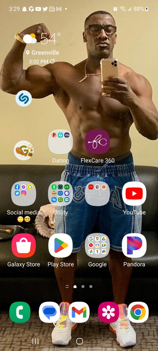 Open_Beauty's tweet photo. @ShannonSharpe you are so sexy i had to make you my Screensaver 💕 💞 ♥️ https://t.co/fdLm4z7DZL