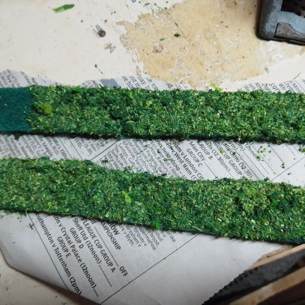 Making hedges from nylon pan scourer , PVA glue and scatter. Cheap, quick,simple and effective. I use a mix of whatever I can get cheap. instagr.am/p/Cp8S1rRoT_A/