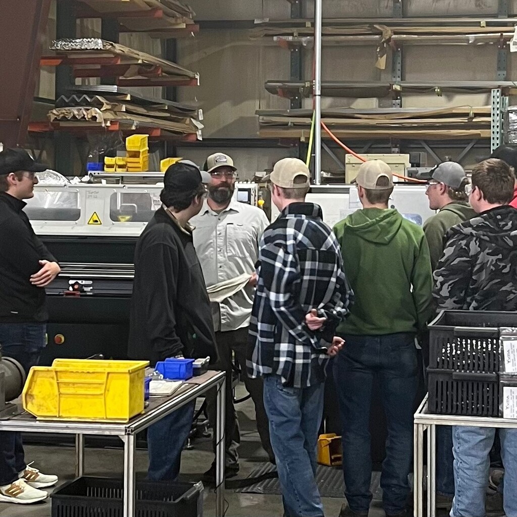 Area18Machining's tweet photo. On our recent field trip to Fort Wayne, we stopped by Absolute Machining (Vantage Point Archery #vparchery ) where students saw a bunch of custom and production machining. They also were able to see how broadhead archery points are made on modern CNC mac… https://t.co/VlflcUxG6L https://t.co/pdE2Mtl202
