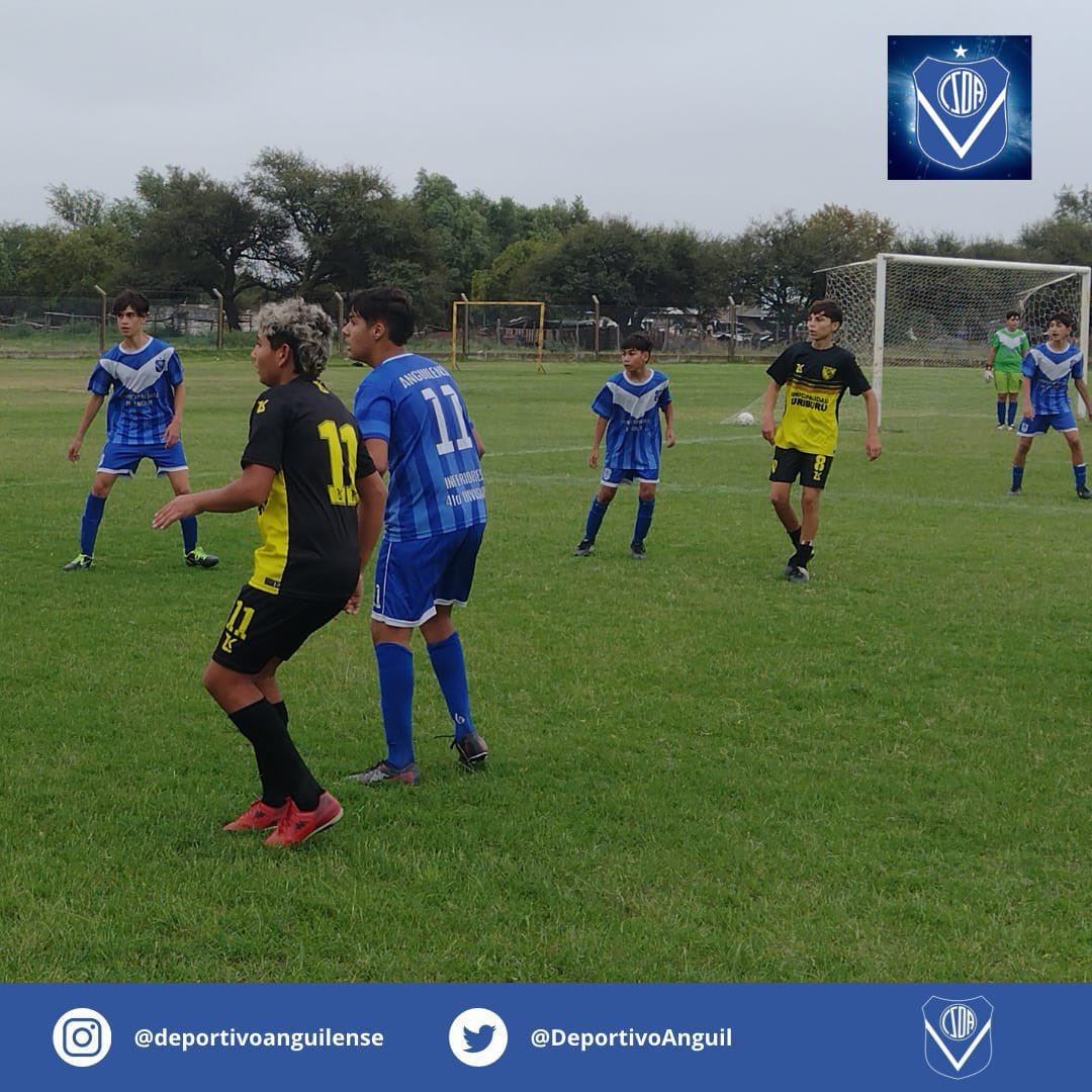 DeportivoAnguil's tweet photo. #AnguilenseJuveniles #Quinta Final GANOOO #ANGUILENSE !!!
.
.
#Uriburu 1 #Anguilense 5 
.
⚽️ Rivero X3  Savio y Reale lo goles del #Fantinero 
.
.
#ELCLUBDELPUEBLO #TODOSJUNTOS 🔵⚽️🔵 https://t.co/UF857krpkt