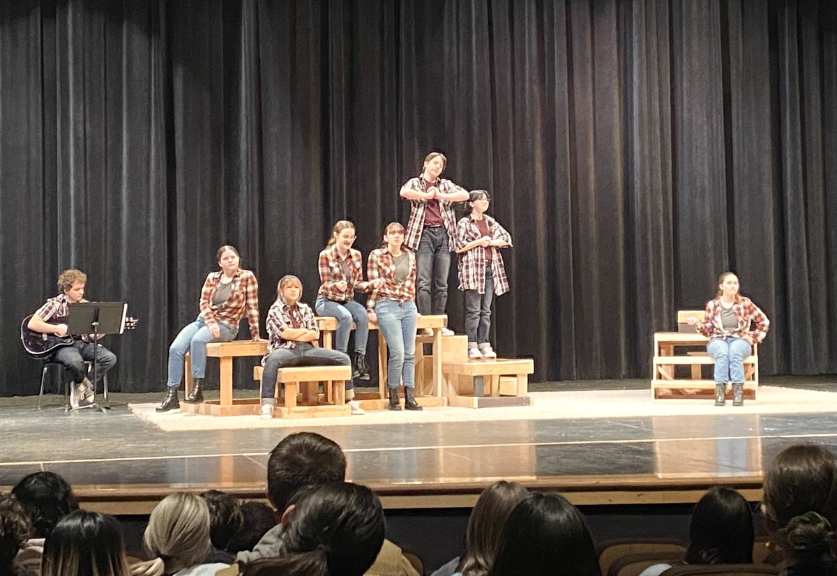 VJASpeechTeam's tweet photo. Shout out to all the talented speech team members performing/competing in Group Interp this season! So well done!! 👏🎭 https://t.co/99jSgE8u7v