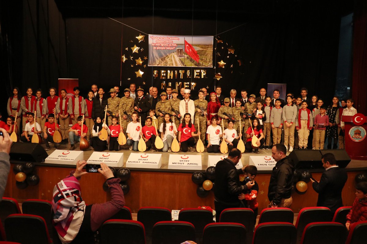 18 Mart Çanakkale Zaferi ve Şehitlerimizi Anma Günü münasebetiyle  İlçe Milli Eğitim Müdürlüğü tarafından düzenlenen resim yarışmasında "İlçe İkincisi" olan öğrencimiz Ramazan Coşkun' u ve emeği geçen öğretmenlerimizi tebrik ediyoruz.<a href="/Korkmazemin49/">Mehmet Emin KORKMAZ</a> @fikretdag01 <a href="/Ozdenmutluk49/">mutluk özden49</a>