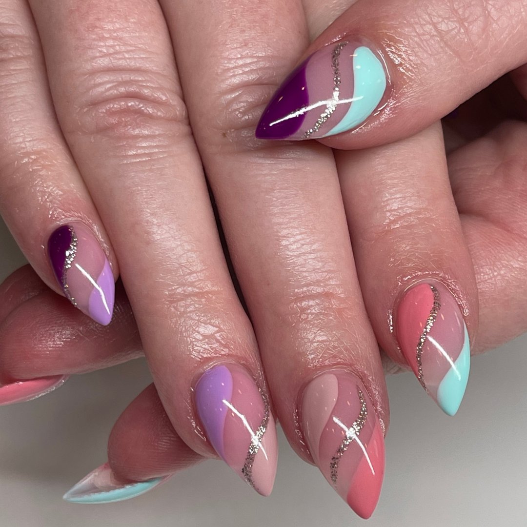 shapewith_teryn's tweet photo. 🎉This color combo came from the color palettes I saved! 

🔥When all else fails just throw some colors together and move along!

#Nailsofinstagram  #nailsoftheday #2022nails #longnails #shortnails #acrylicnails #nails2023 #spring2023 #summer2023 https://t.co/zsguIu3arU