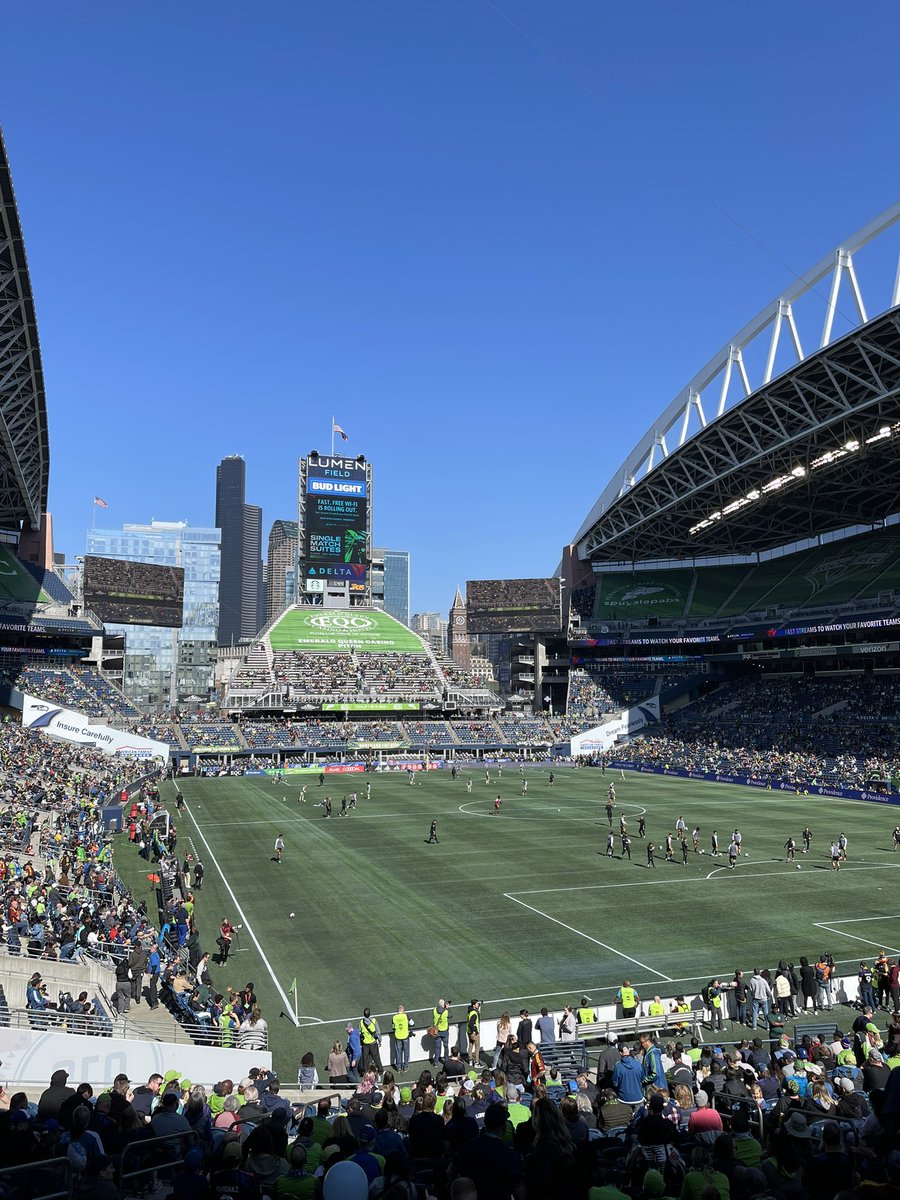 Perfect day!  Almost kickoff. #sounders #SEAvLAFC