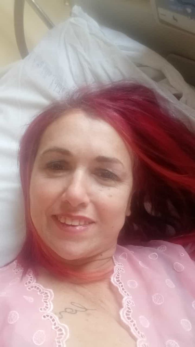 Sono in ospedale
Ma vi penso tutti
Sempre
Notte a chi mi augura di star bene
Notte a chi mi pensa
Notte a chi mi vuol bene
Grazie di ❤️