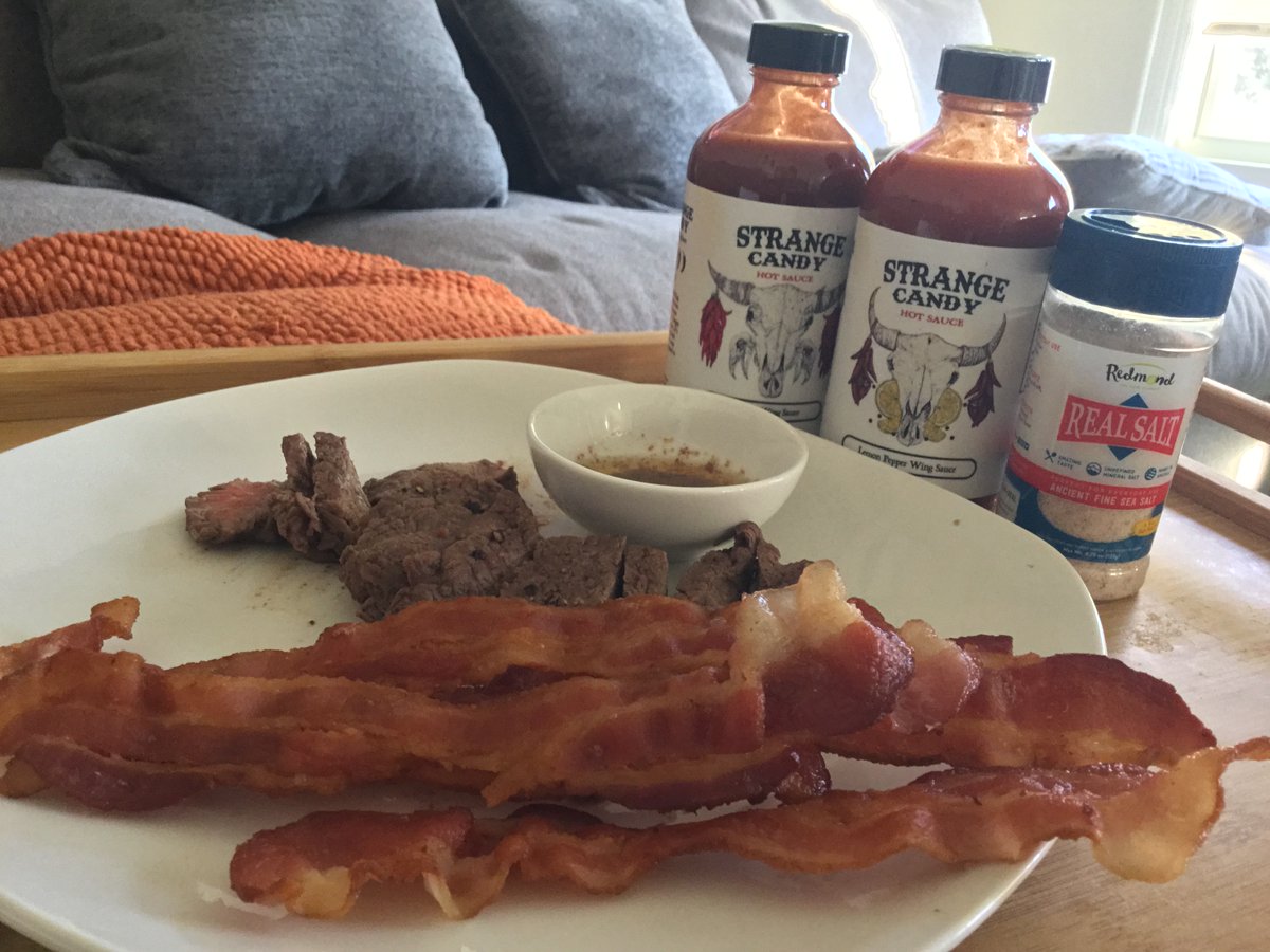 TheUnKaren's tweet photo. @BornTo_BeFree @MrSollozzo @CarniClemenza it is great, and so is this @strangecandyco hot sauce. https://t.co/RIw0XrSDg1