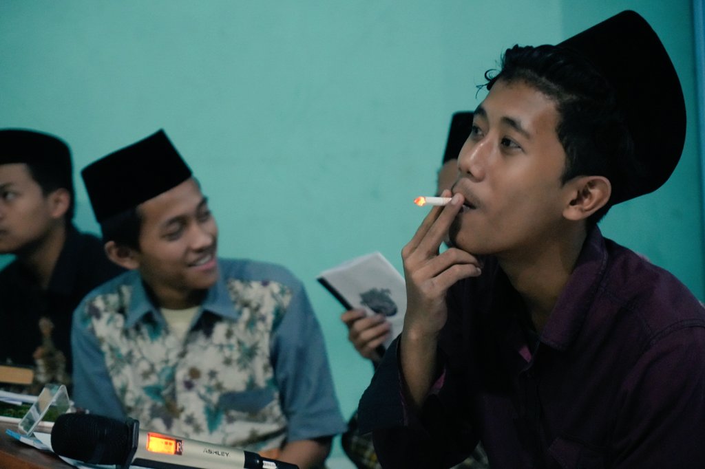 "Bahstu Masa'il penutupan syawir Mu'in Atmadeva".