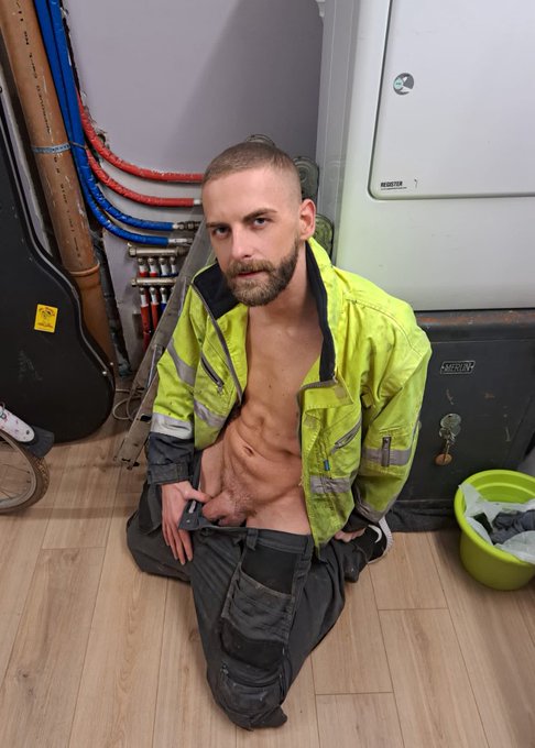 Got caught getting horny on site ? 

https://t.co/COWM7eDaLe

@hotmenatwork @GayBcnPorno @JacksGayPorn