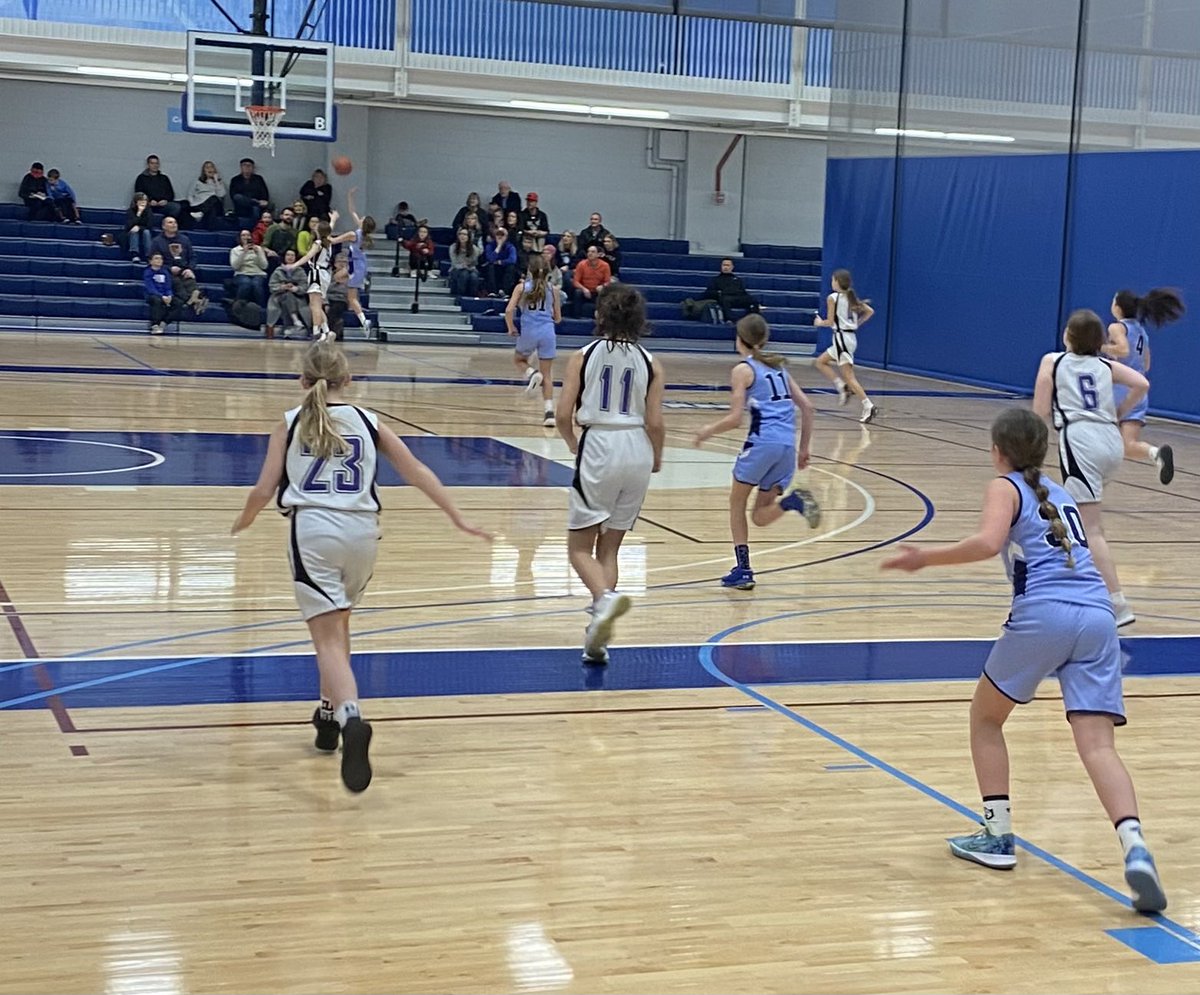 ZLauracz's tweet photo. So great seeing some of our SMS Cardinals! They played a great game!! Especially fun catching up with player #23 and her family!! #d25itspersonal @AHSD25South @ahsd25 @Meghanslp https://t.co/pFMD70qJ5P