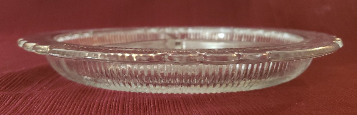 atticesoterica's tweet photo. Vintage Unsigned Glass Divided Dish With Frosted Fruit Motif, Relish, Pickle Tray 3 Sections, Scalloped And Ridge Edge, Pear, Orange, Berry https://t.co/i3RXOZXEub #Collectibles #Curios #Antiques #Etsy #Vintage #AtticEsoterica #BestOffer #DividedDish https://t.co/pRD0mmzJP6