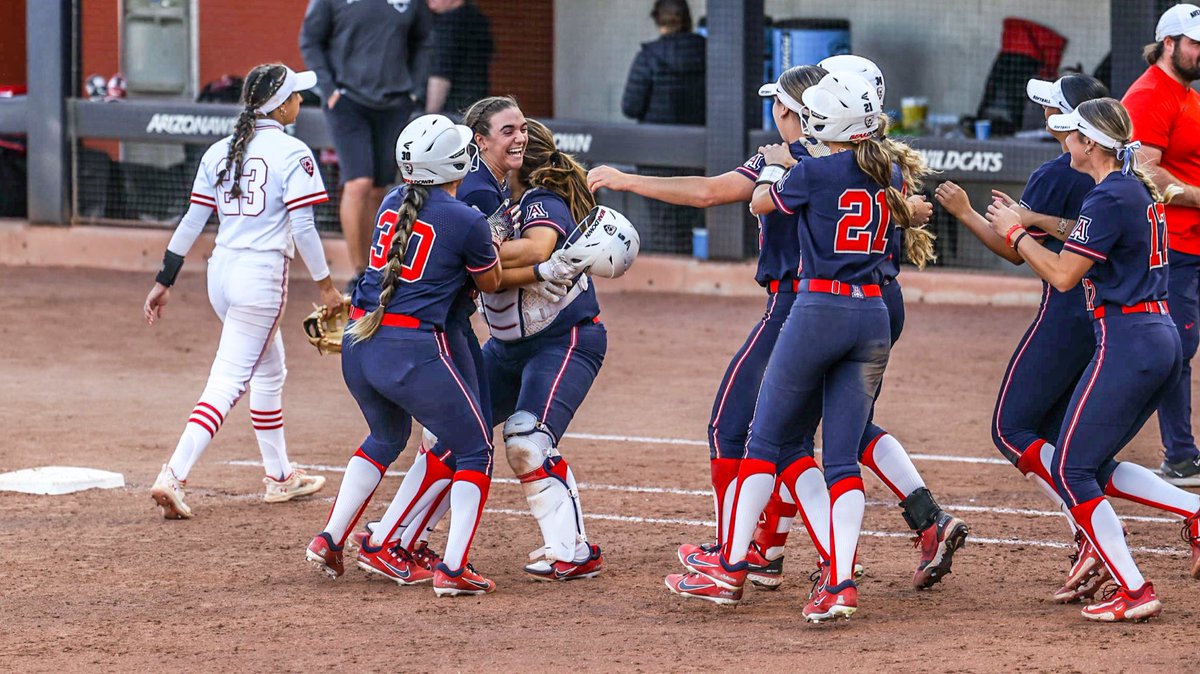 ArizonaSoftball's tweet photo. 𝐖𝐡𝐚𝐭 𝐚 𝐟𝐢𝐧𝐢𝐬𝐡.
𝐀𝐛𝐬𝐨𝐥𝐮𝐭𝐞𝐥𝐲 𝐞𝐥𝐞𝐜𝐭𝐫𝐢𝐜. https://t.co/50GAuhRrZ9