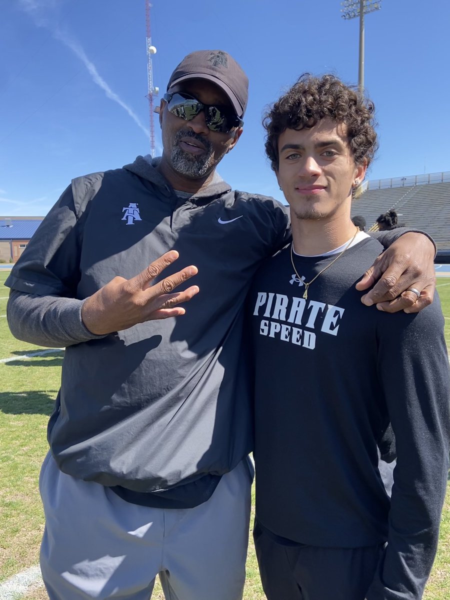 dannykennedy_4's tweet photo. Thank you @NCATFootball for having me today!! @recruit704 @Dabigman41 @coachpoole88 @CoachVBrown59 @PorterRidgeFB @Pr_Damien https://t.co/z6iHFm5Ed2