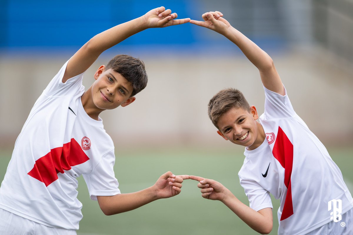 ADHuracán tweet media