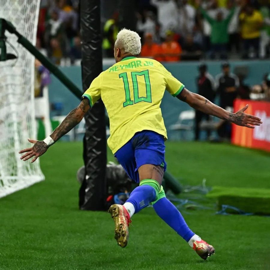 OficialSala12's tweet photo. O que eu comemorei esse gol não tá escrito.

Ainda dói... https://t.co/4FZladIH0x