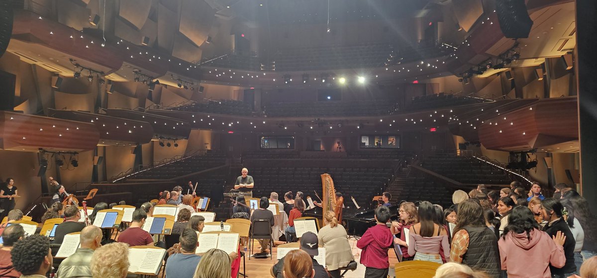 Excited to be singing with my choir tomorrow! 😄🎶 muscocenter.org/Online/default…