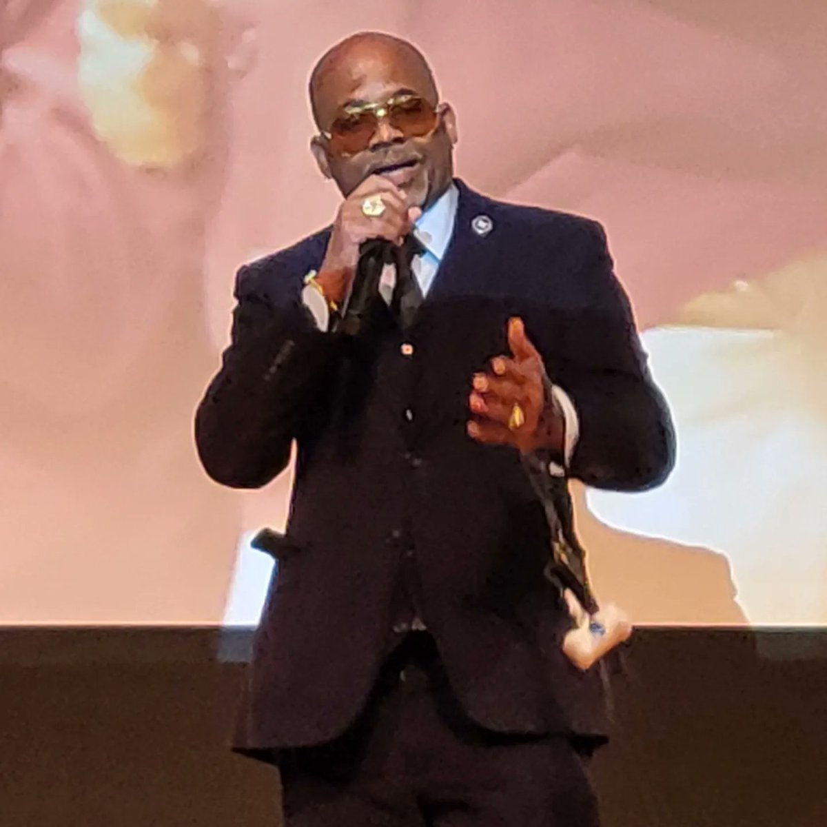 Educate2Lead tweet media