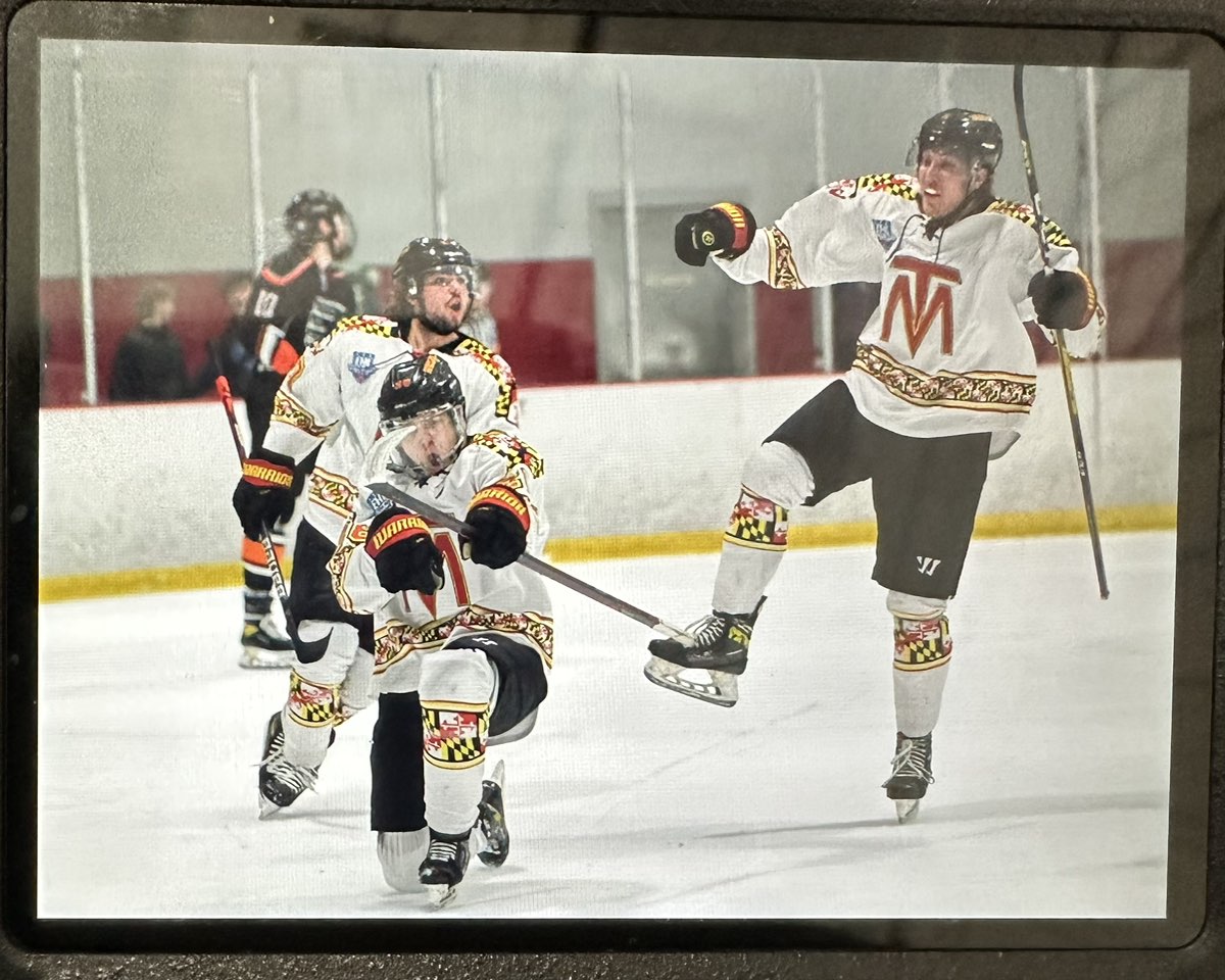 ChesapeakeHWPod's tweet photo. Screen shots from @JonnyP99 on Tommy Tracy's celebration on @TeamMarylandEHL first goal https://t.co/ZJN44jGomE