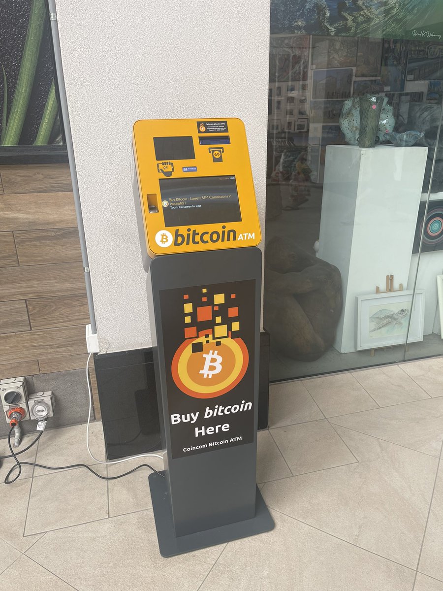 en_australia's tweet photo. Podés comprar bitcoins en la calle con esta maquinita https://t.co/1U2ycTpLyU