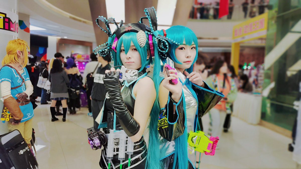 ttem_H's tweet photo. miku……仮面ミク https://t.co/9ZfN0aTt4F