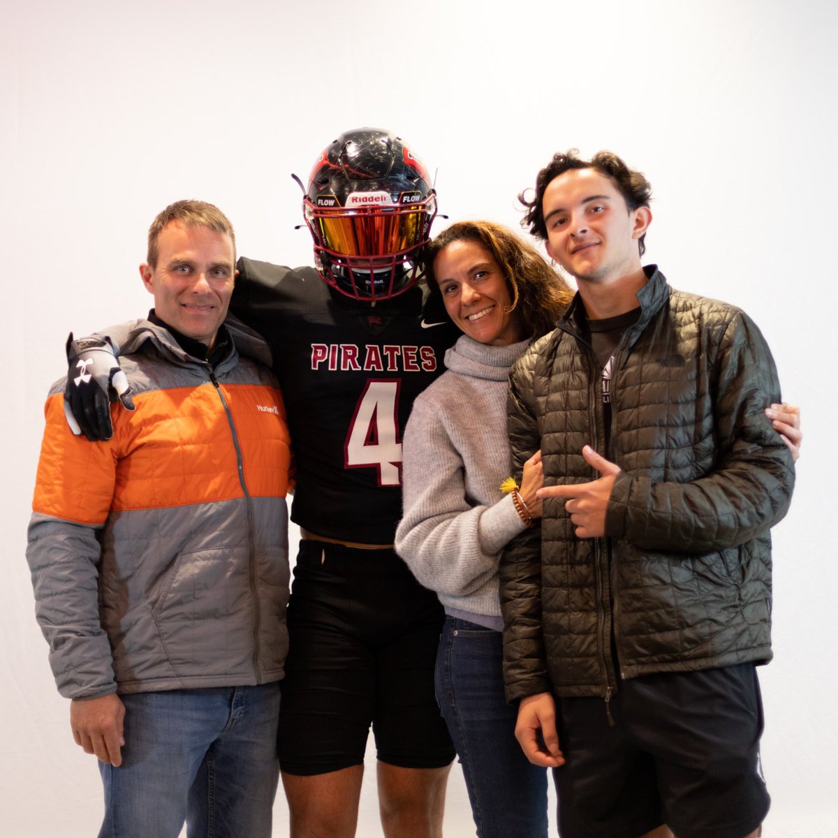 Riis Weber tweet media