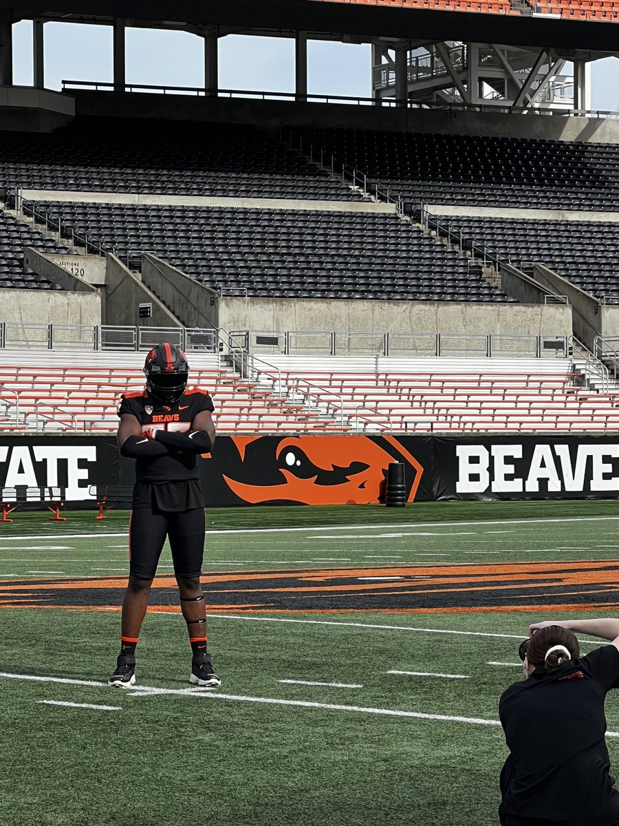 After an amazing Junior Day visit to <a href="/BeaverFootball/">Oregon State Football</a> I am honored to receive a full ride offer to continue my athletic career!!#AllDamDay24 
<a href="/BKKnightsFB/">Bishop Kelly Football</a> <a href="/FBCoachM/">Jim Michalczik</a> <a href="/Coach_JTGreenO/">JT Greenough</a> <a href="/Coach_Smith/">Jonathan Smith</a> <a href="/BrandonHuffman/">Brandon Huffman</a>