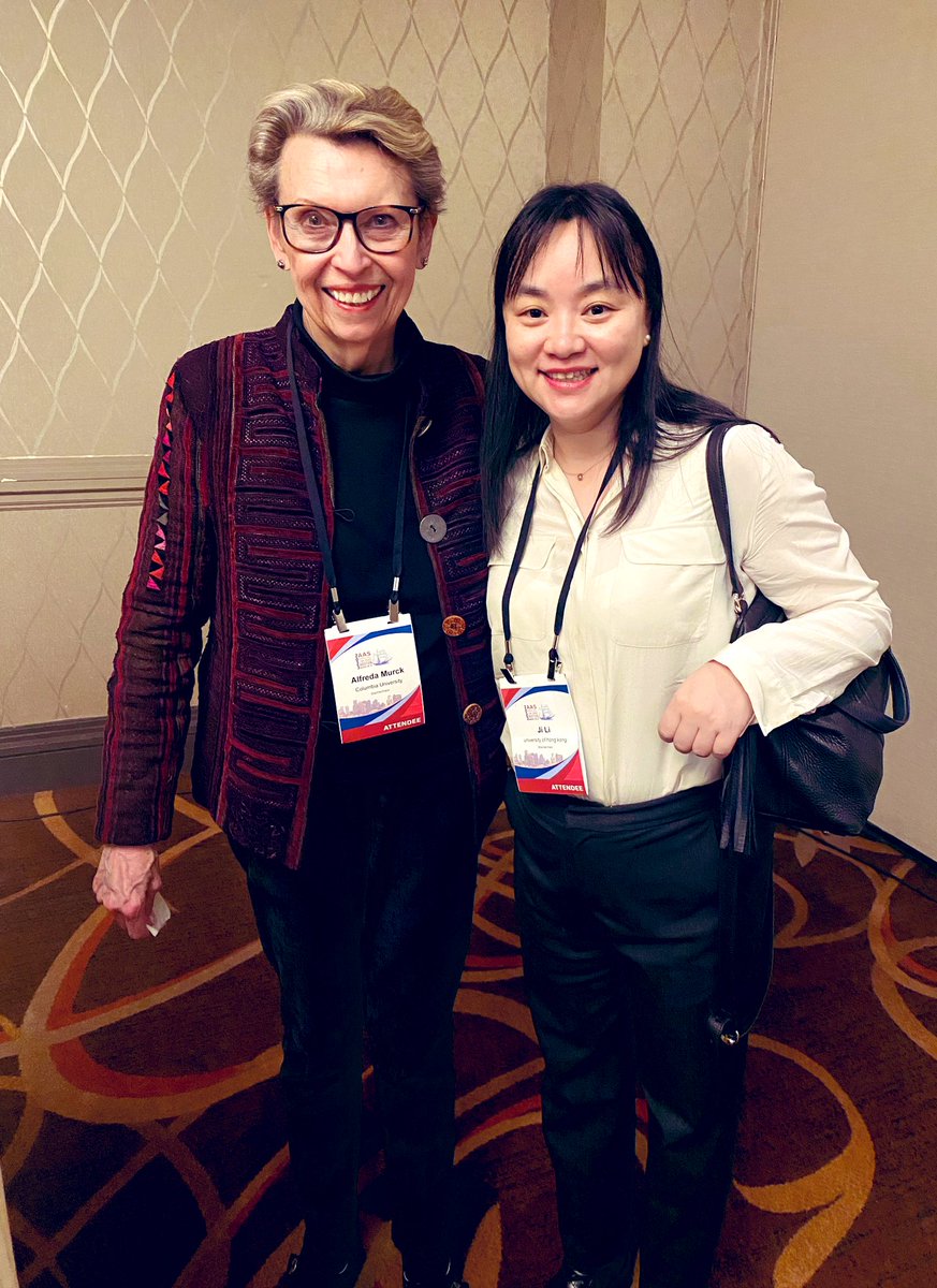 Just ran into Alfreda at AAS Boston! Can't believe it's been 22 years since she taught me at #Beida So grateful for her guidance as one of her first students in Beijing. #AAS2023