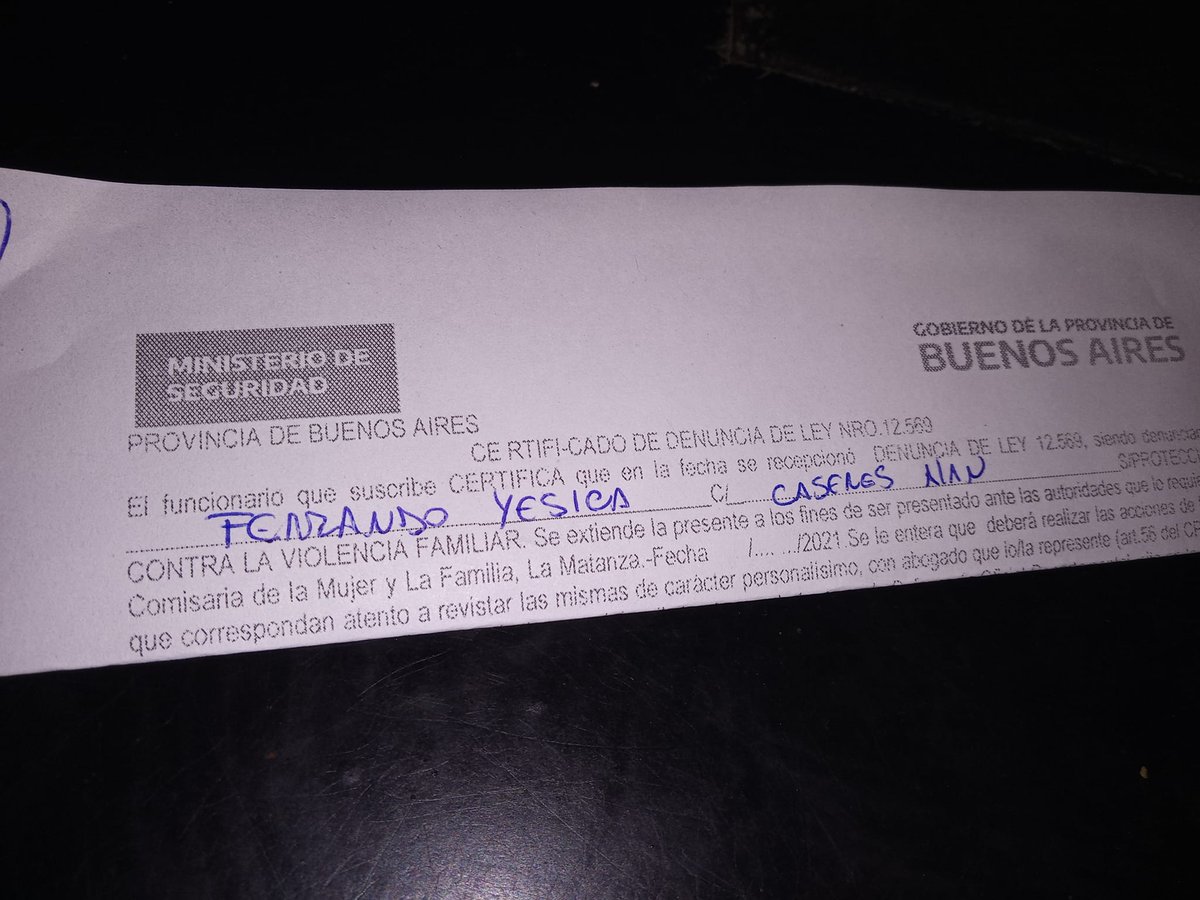 desaparecidaorg's tweet photo. #URGENTE DENUNCIA RECIBIDA #URGENTE   Evitemos un femicidio!!!!!😢 
Yésica Ferrando pide ayuda, vive acosada y bajo amenaza de Alan Caseres. 
Su pedido no admite más demora de las autoridades!!.
En este hilo su denuncia, por favor compartir para que se haga viral y no la maten😔 https://t.co/u0sVwiizJQ