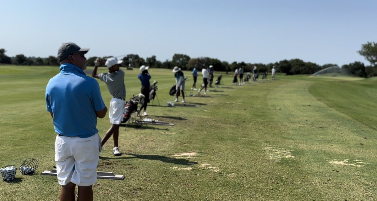 njdc_golf's tweet photo. What a great day! The @SAGDB1999 National Squad Training Camp kicked off today under the watchful eye of National Coach @Stephan_vdwatt
#golfdevelopment #futurechampions
#golffacility
#drivingrange
#par3course https://t.co/916d2vnNyL