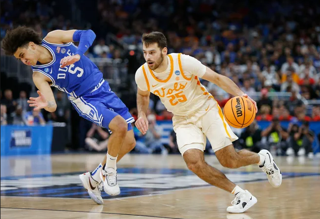 gmannVOLS's tweet image. Strong &amp;gt; Weak