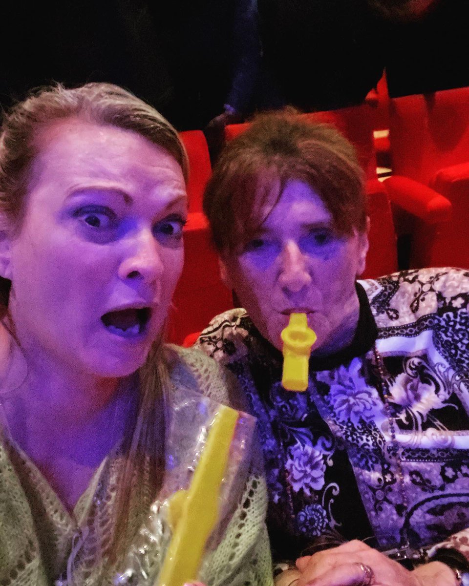 michimoo77's tweet photo. @TheRealJackDee @rorybremner @IAmPippaEvans @themiltonjones @Thehexagon #imsorryihaventaclue
Amazing afternoon. Laughter really is the best medicine. Highly recommend. 
Although, I sat in the wrong seat!! #yellowone 
#onmyown https://t.co/0z1tD2U8yL