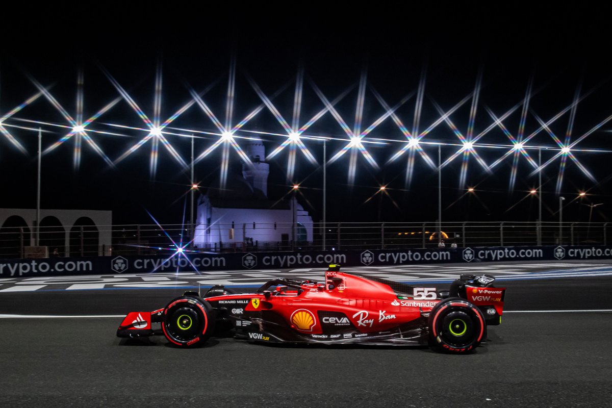 ScuderiaFerrari's tweet photo. Quali day in 📸📸📸

#SaudiArabianGP #F1 #Carlos55 #Charles16 https://t.co/YuzoAqlBo9