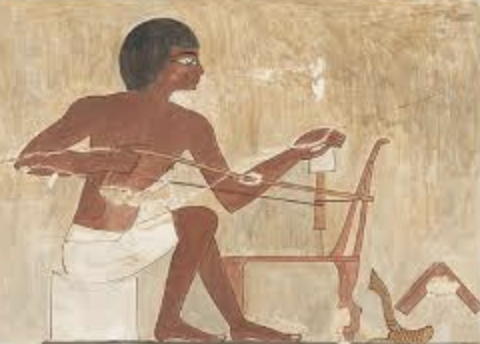 HistoryEgypt's tweet photo. Most high-end artisans were financed by Pharaoh and the state. They worked in Teams: Head down throughout the levels of experience to the Apprentices. Skills often ran through families - men and women #historyofegypt #unlockegyptspast #egypt https://t.co/oSNux5Os5H