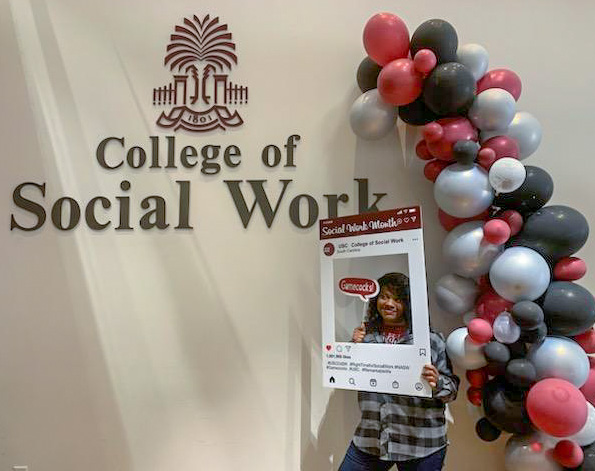 uofsccosw's tweet photo. Kudos to our @uofsccosw part-time #MSW Columbia students who are celebrating #SocialWorkMonth! Their dedication to pursuing a #socialwork passion while juggling other commitments is truly inspiring. Keep making a difference! 🎉👏🏼 #SocialWorkBreaksBarriers #MSWstudents #USC https://t.co/kwEtjKQge3
