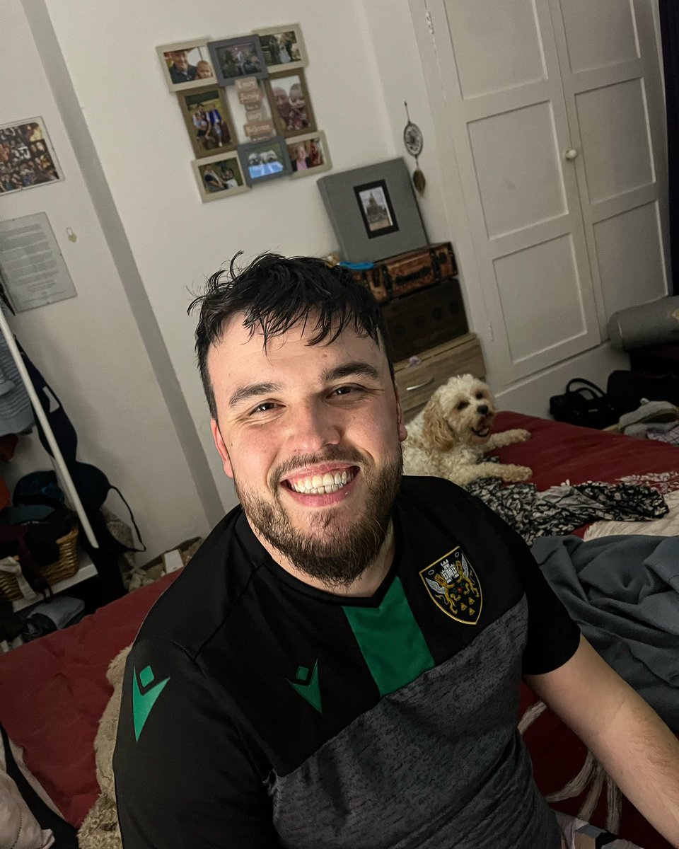 jasminspear's tweet photo. The face of a man that’s just done a 21.6 mile training walk for his Jurassic Coastal 100km walk in May. Very proud wife ❤️ #ProstateCancerUK @ProstateUK 

Any donations welcome - https://t.co/9n3Qu1Nq12 https://t.co/FCIdzVTOq5