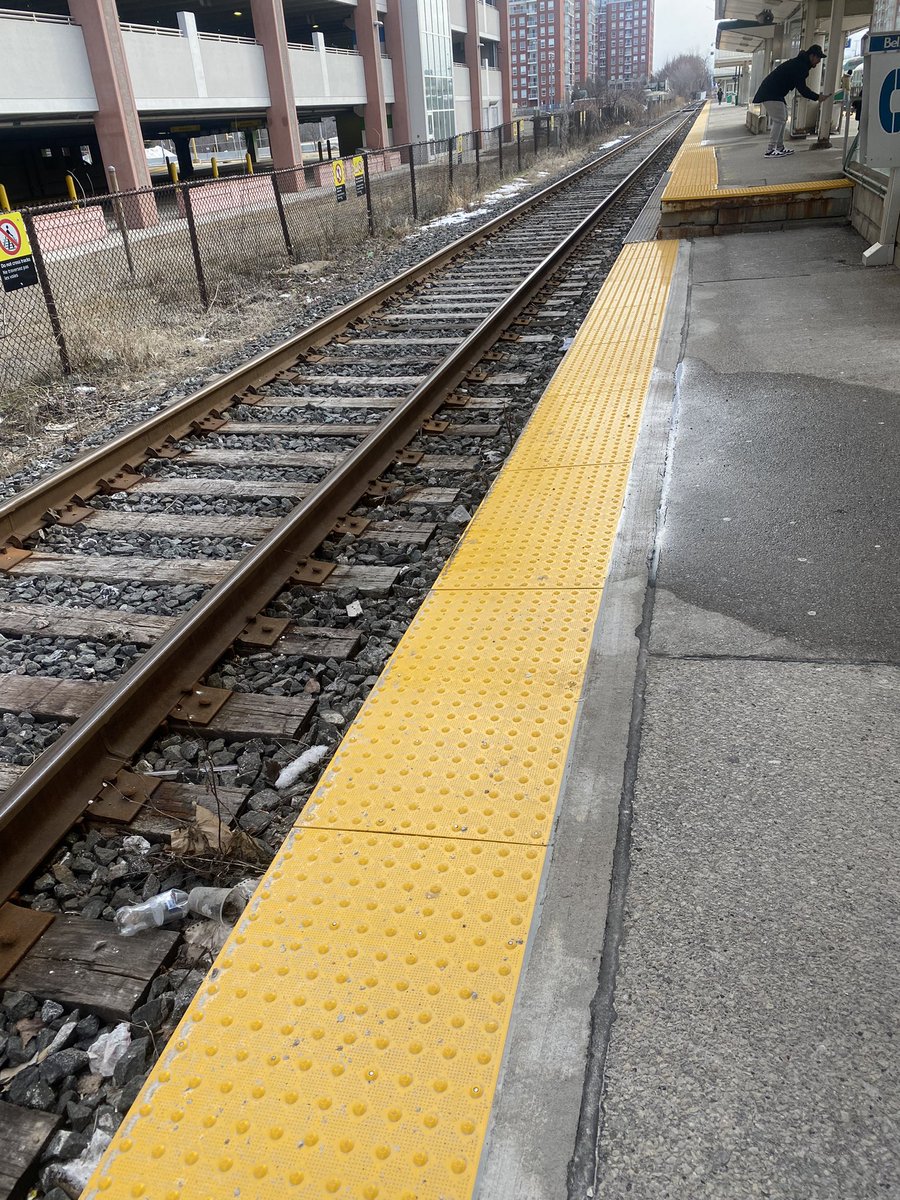 fionahoho's tweet photo. I’m literally amazed by how Toronto could be both a high profile top tier world famous city as well as a city with a 30-year backlog on its infrastructure. https://t.co/TkfhgJlmIS