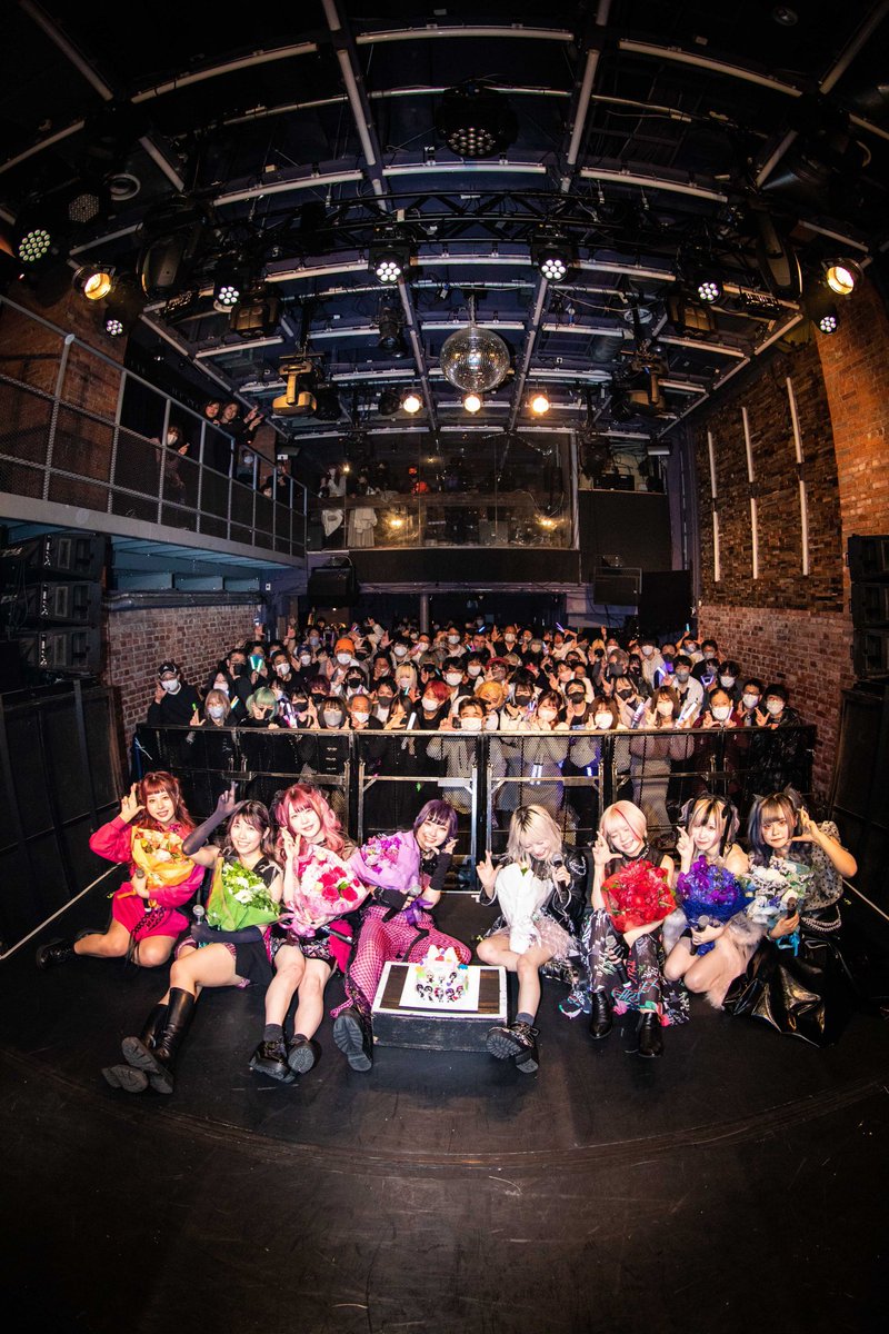 pinkaxe_zks's tweet photo. わんきる現場はチェキくじ楽しむ人がいっぱいいて、自分は買取ったり頂いたりが多かった。
皆さんメンバー愛が強くて、それでいてとても平和な現場でした!
わんきるで出会えた方々こそもうこれで最後の方も少なくないかも知れない。
ありがとう、1年間楽しかった♪
いつかまたっ
#集会再び
#onekill https://t.co/DIVkzQiIvg