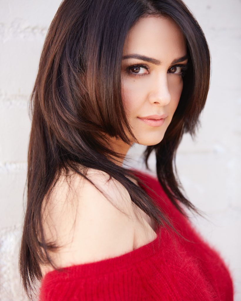 TooHot2HandIe's tweet photo. 🧨  Zahra Bolour Bahrami 🧨  

I prove dynamite does come in small packages. 

🔒 Works for @GiovanniC_RP
🗝 Sharpshooter 
🔒 Martial Artist (Bokator &amp; Others) 
🗝 Bodyguard for @Safiya_Ciela

- Lethal
- Smartass
- Speaks Multiple Languages

#RP [#MDNI] 
#OC
#KeepinItCasual https://t.co/L7PpgH9AyZ