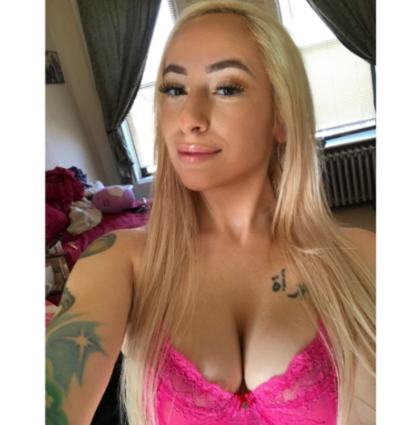 Samirasweet21's tweet photo. Willst du, dass ich mich auf deinen Schwanz setze? Lass es mich wissen. 😉💖❤ https://t.co/fri9aKd9mw