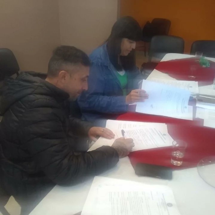 En el dia de ayer se dio cumplimiento a los plazos electorales establecidos, es por ello que el compañero Staut Sebastián apoderado de la lista VERDE en conjunto con la Compañera Secretaria General Olga Reinoso oficializaron la lista  que representará el compañero Rocabado en PN