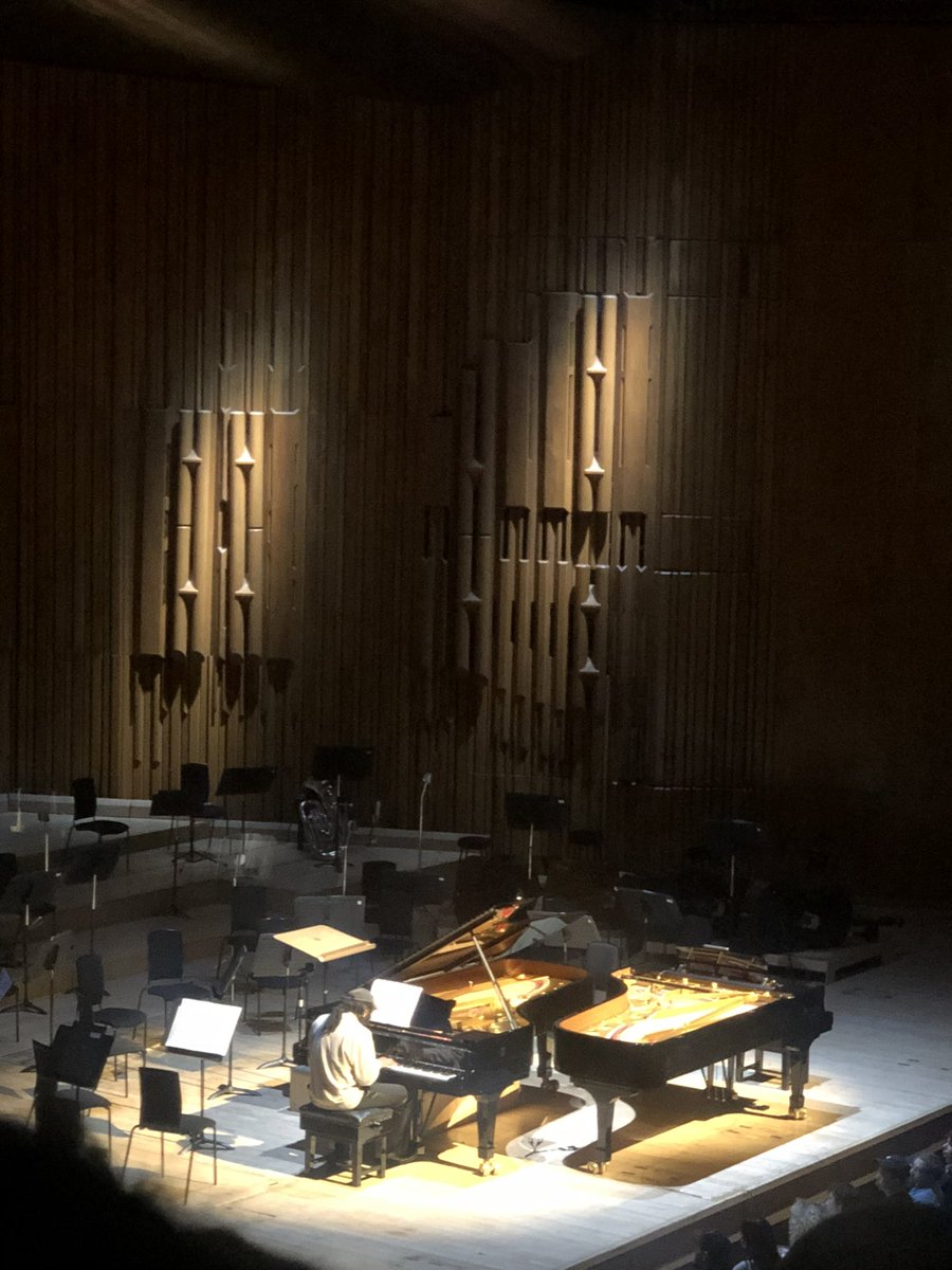 thenitinsawhney's tweet image. Beautiful concert just now @BarbicanCentre from #devontéhynes with @londonsymphony #devhynes