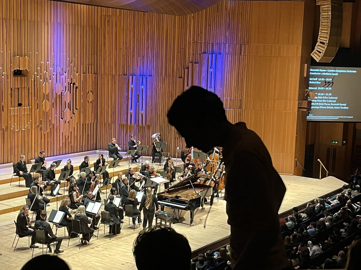 thenitinsawhney's tweet image. Beautiful concert just now @BarbicanCentre from #devontéhynes with @londonsymphony #devhynes