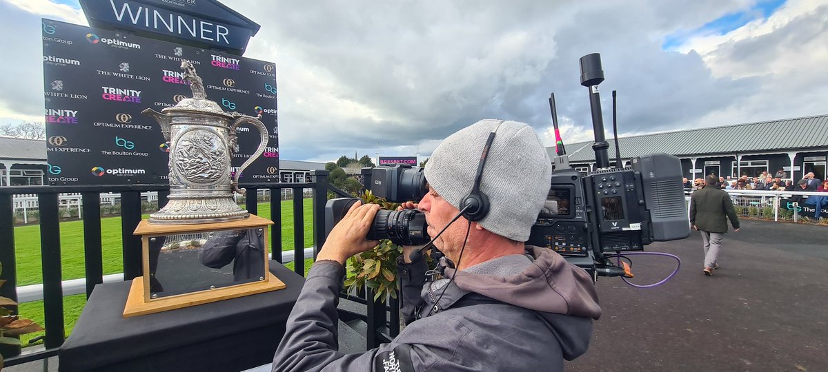 furg88's tweet photo. Camera assisting the @itvracing Pres Inject today at the @UttoxeterRaces Midlands Grand National. Also got a shot in the Tracker before we went on air - very cool! πΉππ https://t.co/2GLKFbtz40