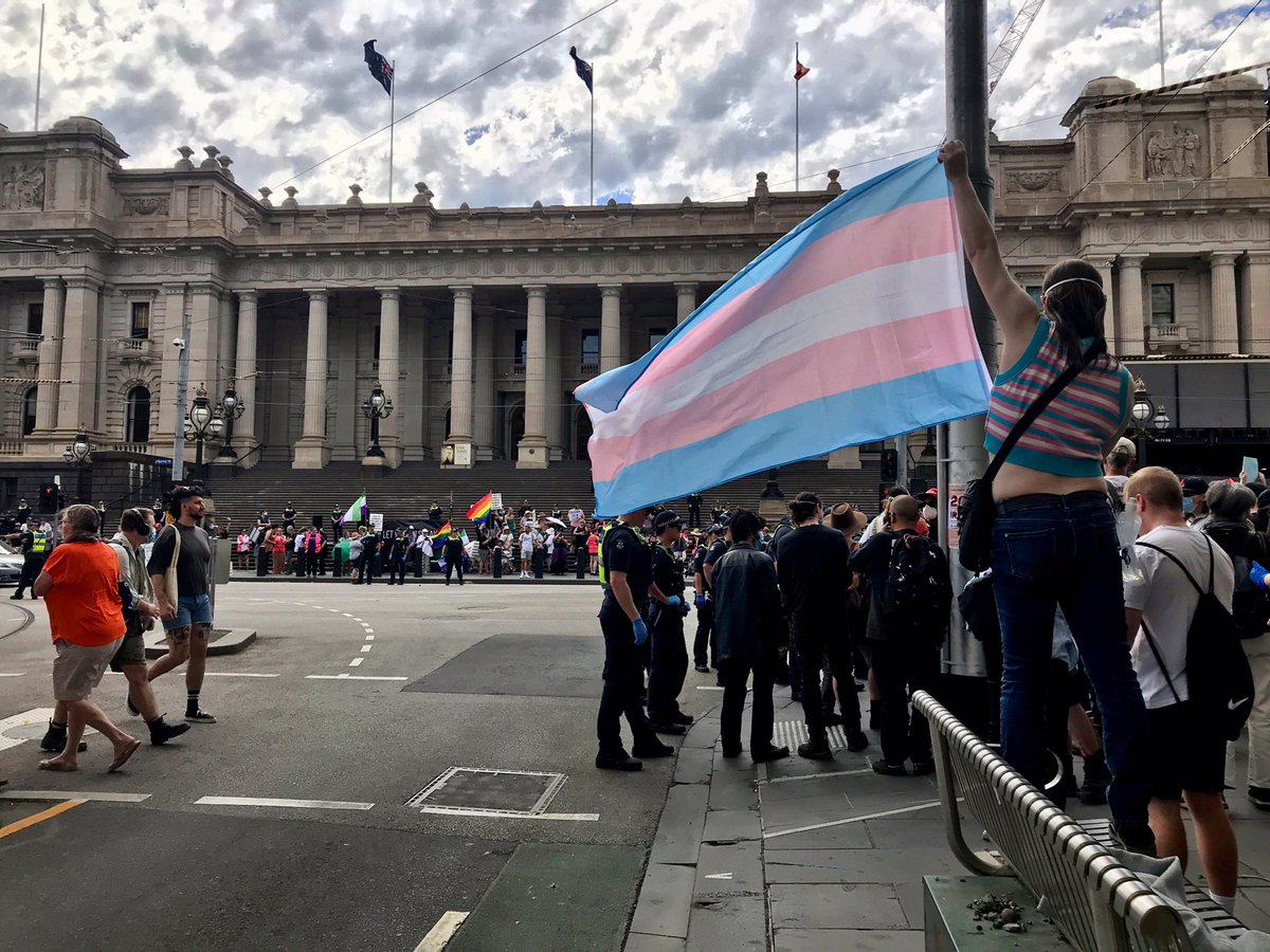 LensCompassion's tweet photo. Trans is beautiful 

#acab #posieparker #melbourneprotest #transrightsarehumanrights #transisbeautiful #naziscum #fucknazis #melbourne #cityofmelbourne #parliamentofvictoria #springstreet https://t.co/axeSrjTZXB