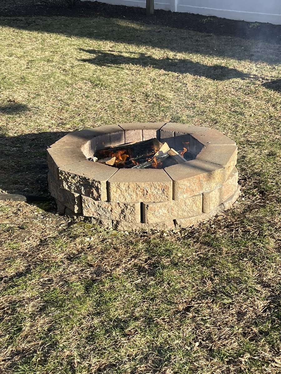 RayRayBedard's tweet image. Enjoying the beautiful day listening to the fire crackling and bird song. #springishere